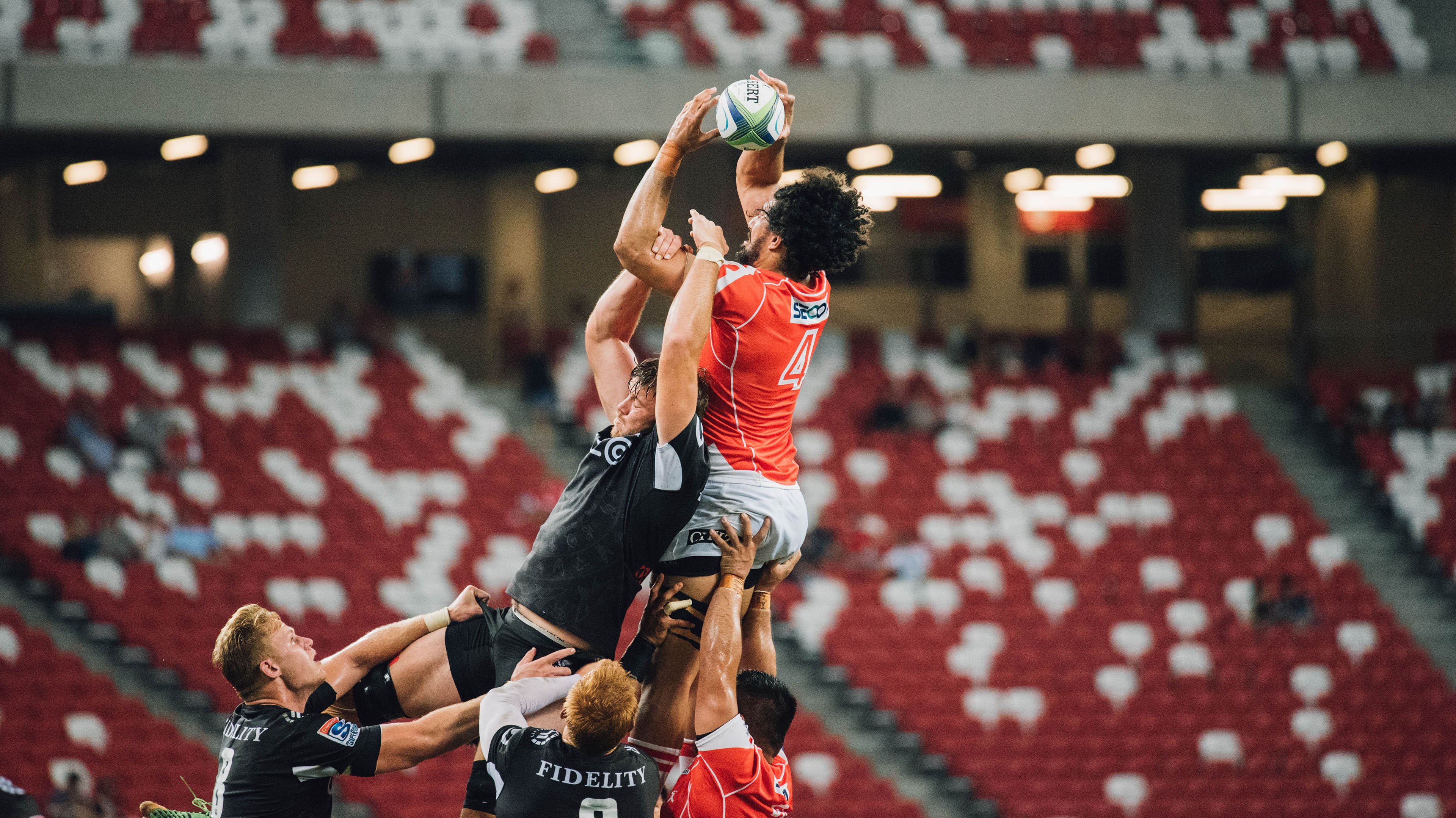 逆袭的序章，红牛二队绝地翻盘，勒克莱尔扛起法拉利全队的希望